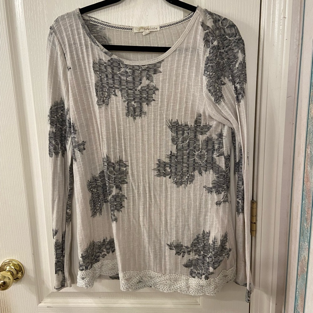 Flower design long sleeve